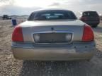 2010 Lincoln Town Car Signature Limited