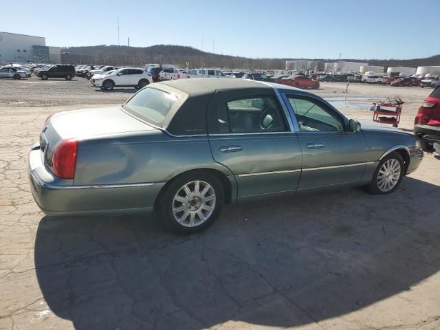 2006 Lincoln Town Car Signature Limited