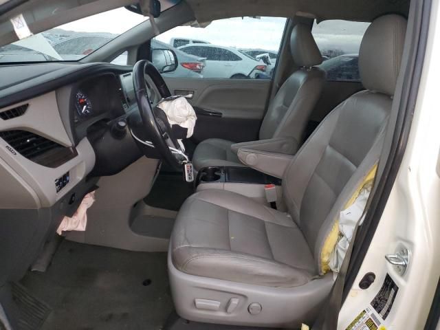 2015 Toyota Sienna XLE