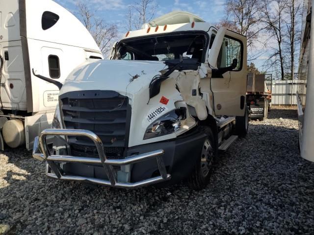 2025 Freightliner Cascadia 116