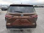 2022 Toyota Sienna Limited