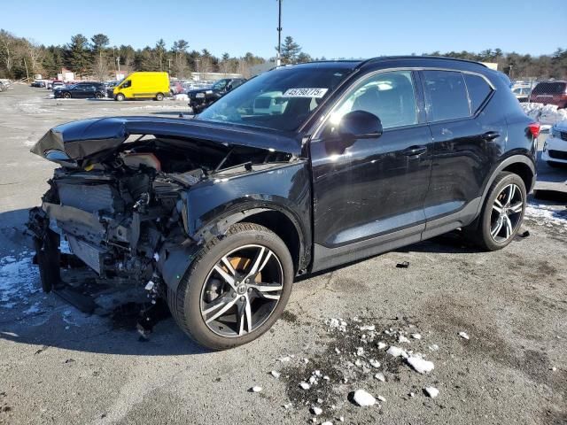 2019 Volvo XC40 T4 R-Design