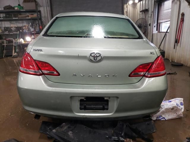 2005 Toyota Avalon XL