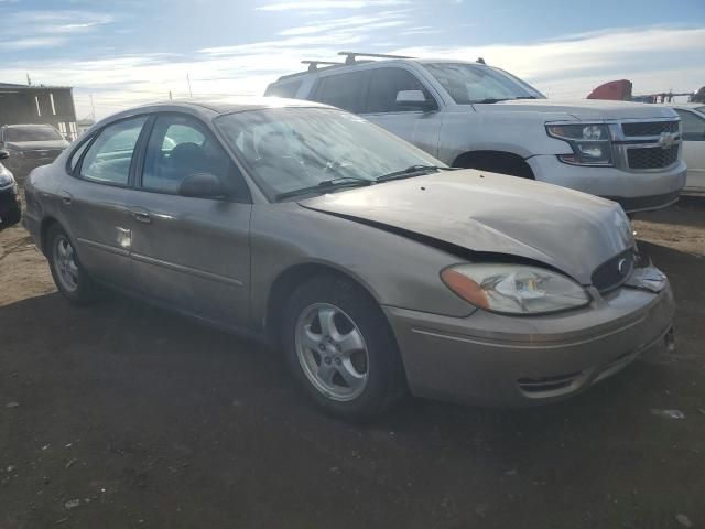 2005 Ford Taurus SE