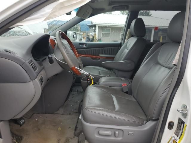 2009 Toyota Sienna XLE