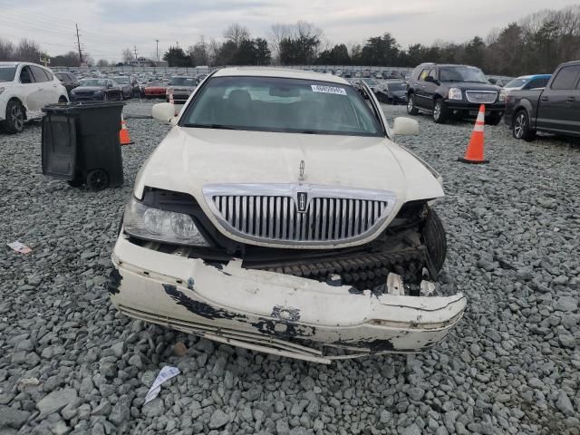 2007 Lincoln Town Car Signature Limited