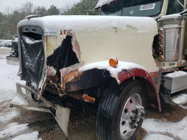 1998 Freightliner Conventional FLD120