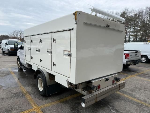 2019 Ford Econoline E450 Super Duty Cutaway Van