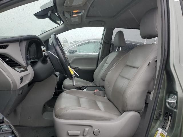 2019 Toyota Sienna XLE