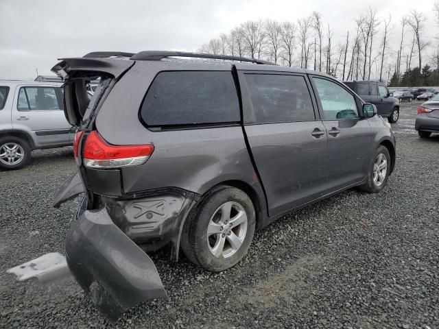 2013 Toyota Sienna LE