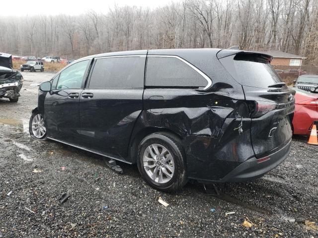 2024 Toyota Sienna LE