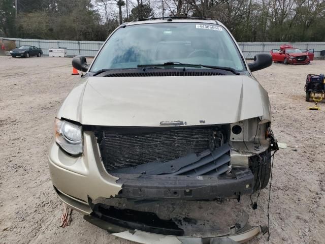 2005 Chrysler Town & Country Touring