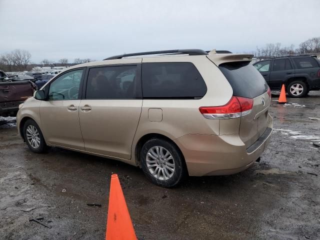 2013 Toyota Sienna XLE