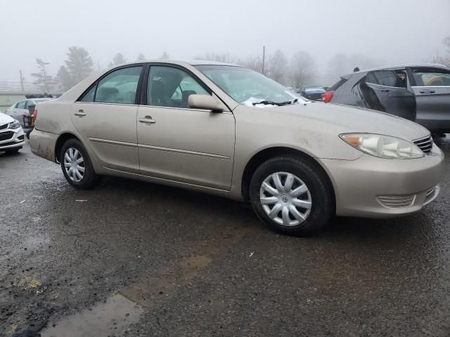 2005 Toyota Camry LE