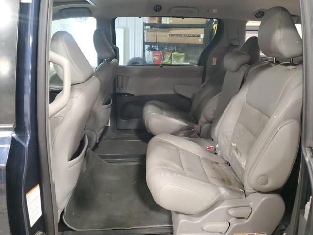 2019 Toyota Sienna XLE