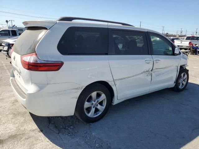 2016 Toyota Sienna LE