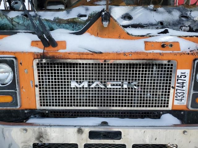 2007 Mack 600 MR600