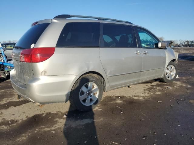 2004 Toyota Sienna XLE