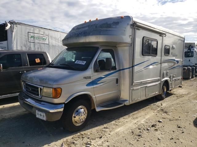 2003 Ford Econoline E350 Super Duty Cutaway Van