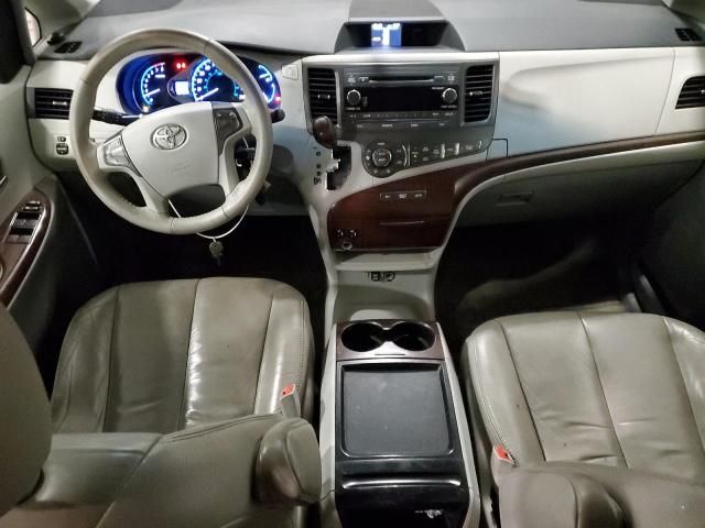 2011 Toyota Sienna XLE