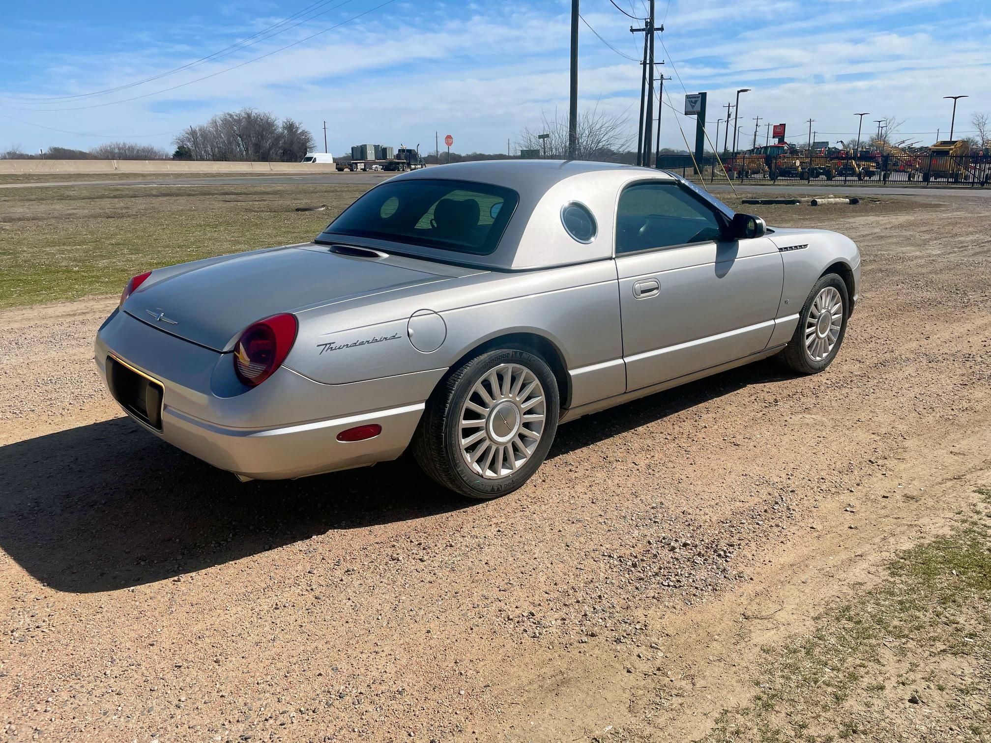 2004 Ford Thunderbird