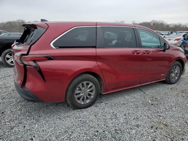 2021 Toyota Sienna LE