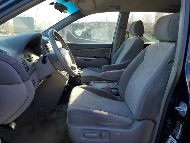 2007 Toyota Sienna CE