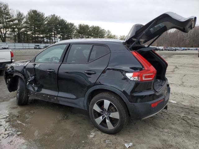 2019 Volvo XC40 T5 Momentum