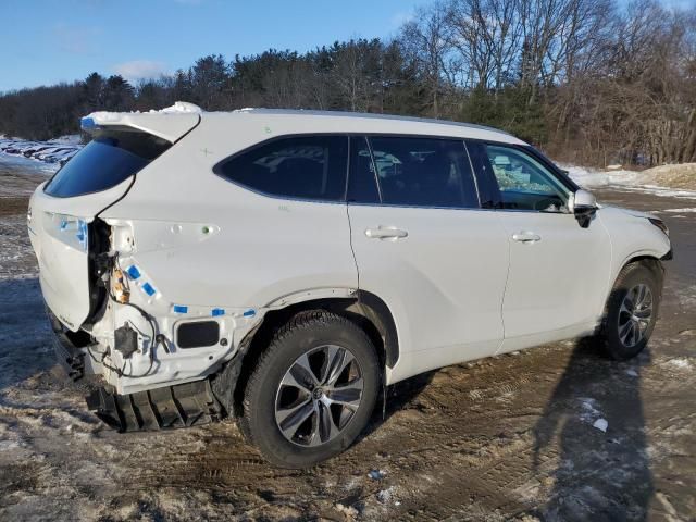 2022 Toyota Highlander XLE