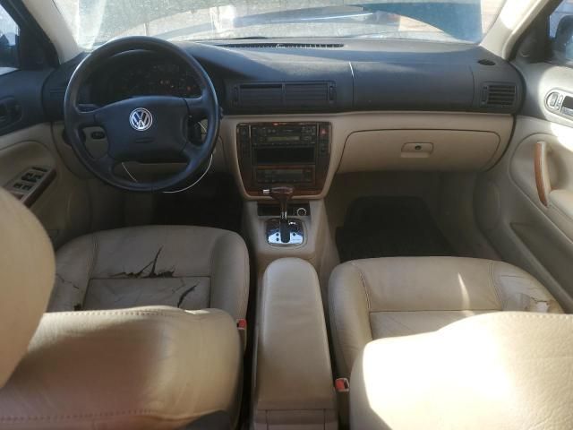 2000 Volkswagen Passat GLX 4MOTION