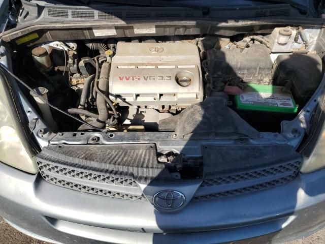 2004 Toyota Sienna XLE