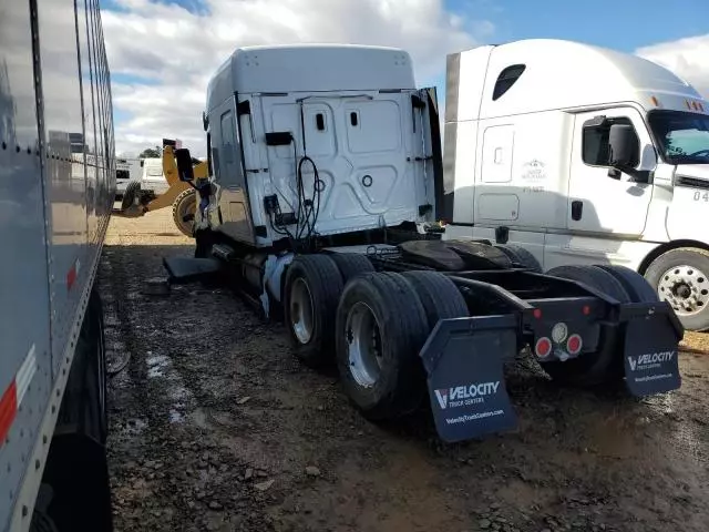 2018 Freightliner Cascadia 125