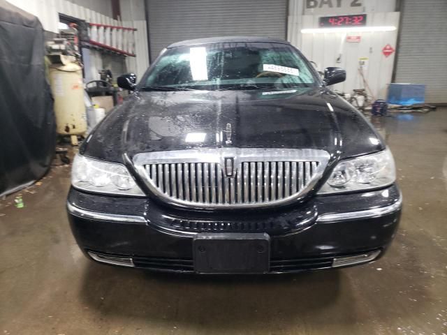 2007 Lincoln Town Car Designer