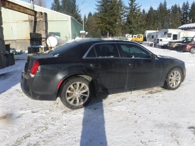 2015 Chrysler 300 Limited