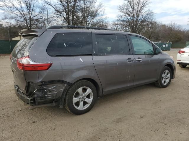 2020 Toyota Sienna LE