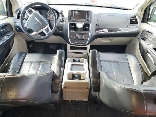 2012 Chrysler Town & Country Touring