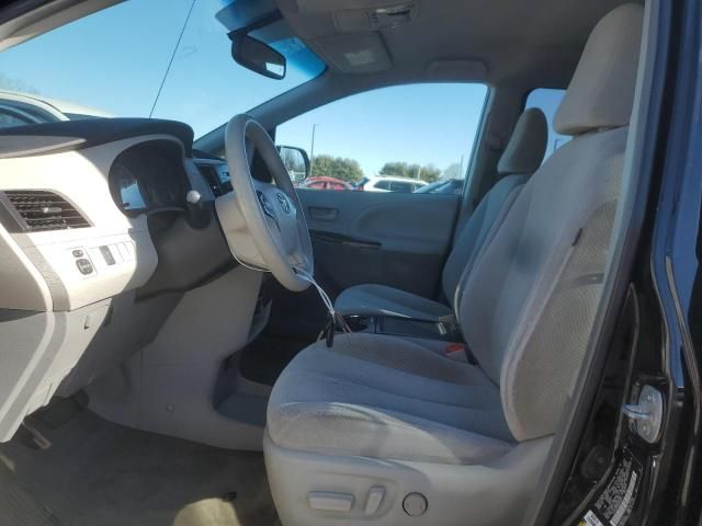 2013 Toyota Sienna LE