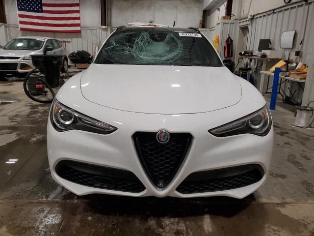 2022 Alfa Romeo Stelvio TI