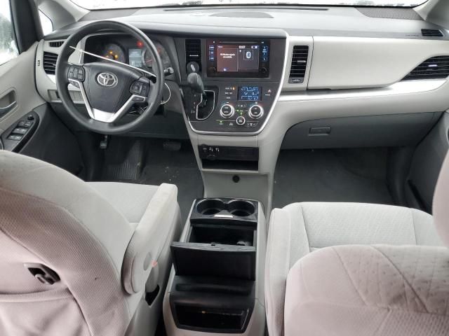 2015 Toyota Sienna LE