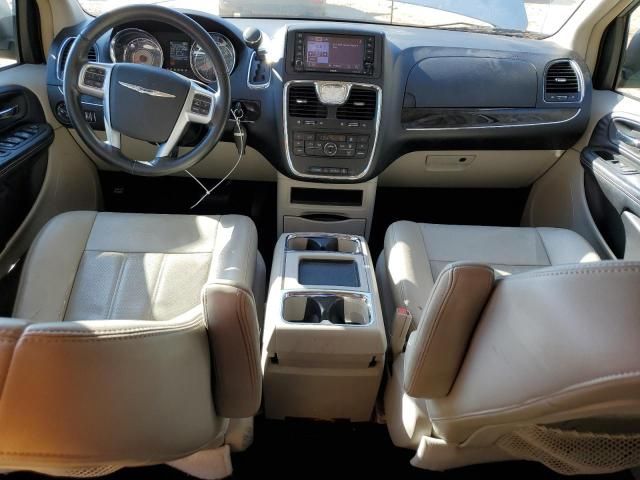 2012 Chrysler Town & Country Touring