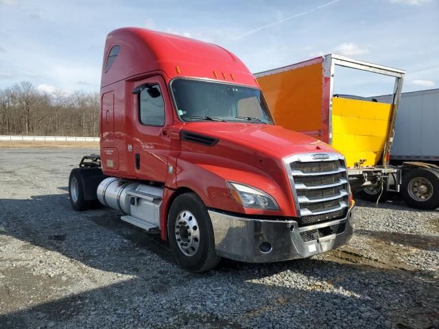 2020 Freightliner Cascadia 123 Semi Truck