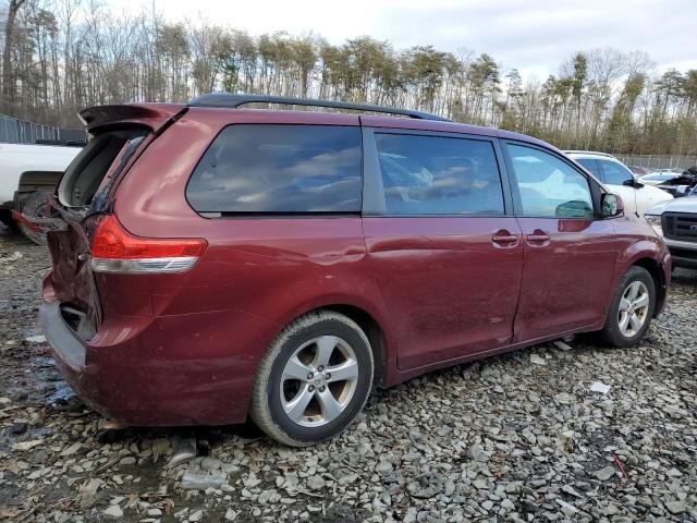 2014 Toyota Sienna LE