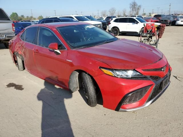 2020 Toyota Camry SE