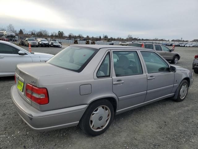 1999 Volvo S70