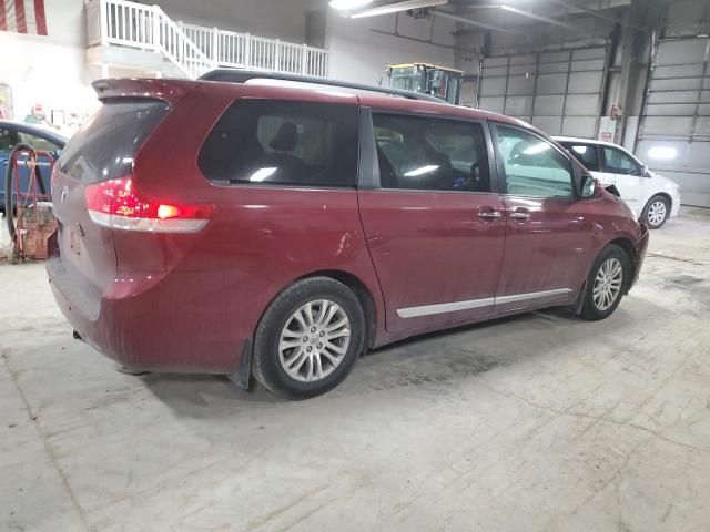 2013 Toyota Sienna XLE