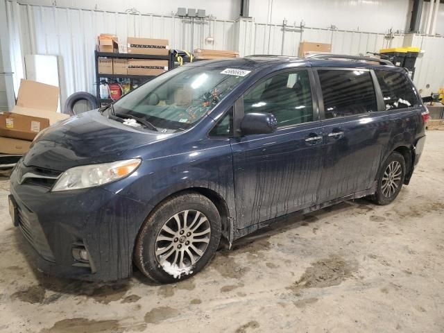 2019 Toyota Sienna XLE