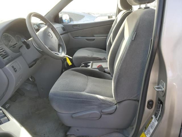 2006 Toyota Sienna CE