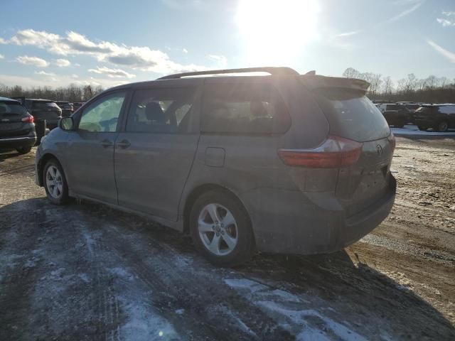 2020 Toyota Sienna LE