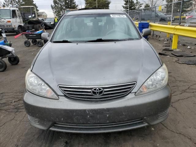 2005 Toyota Camry LE