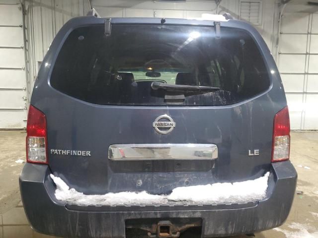 2005 Nissan Pathfinder LE